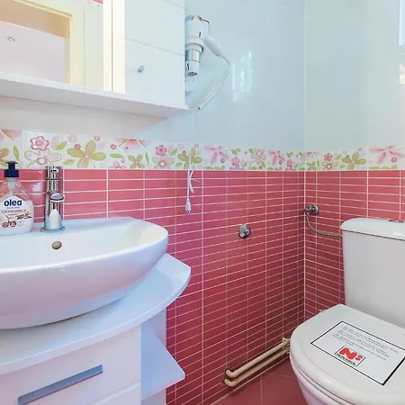 Augusta Senoe Vi Apartmán *